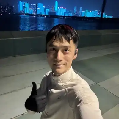 于伟亮